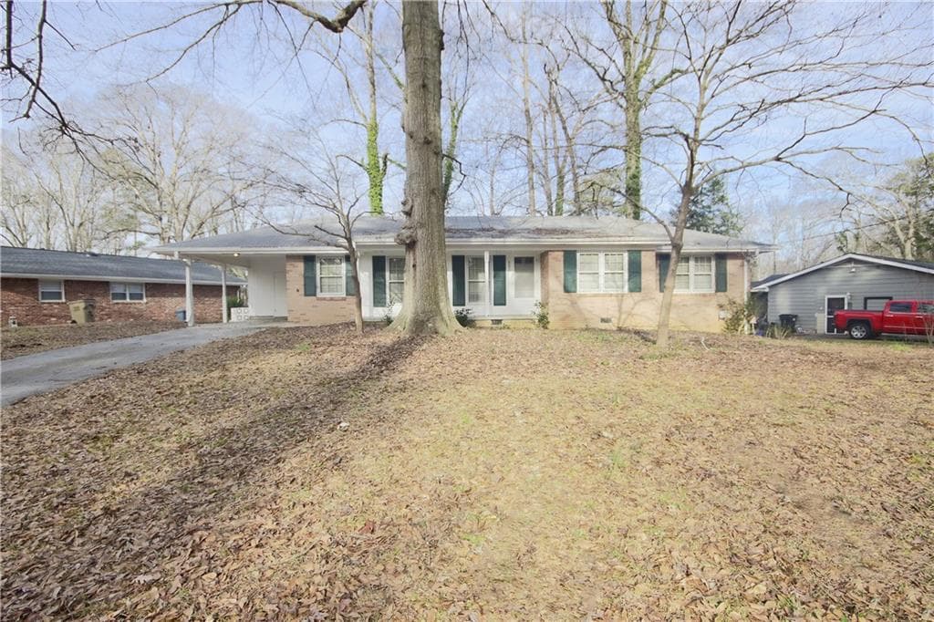 3 bedroom, 2 bathroom, 1,504 sq ft single family residence sold at 6673 Brookwood Circle, Jonesboro, GA 30236