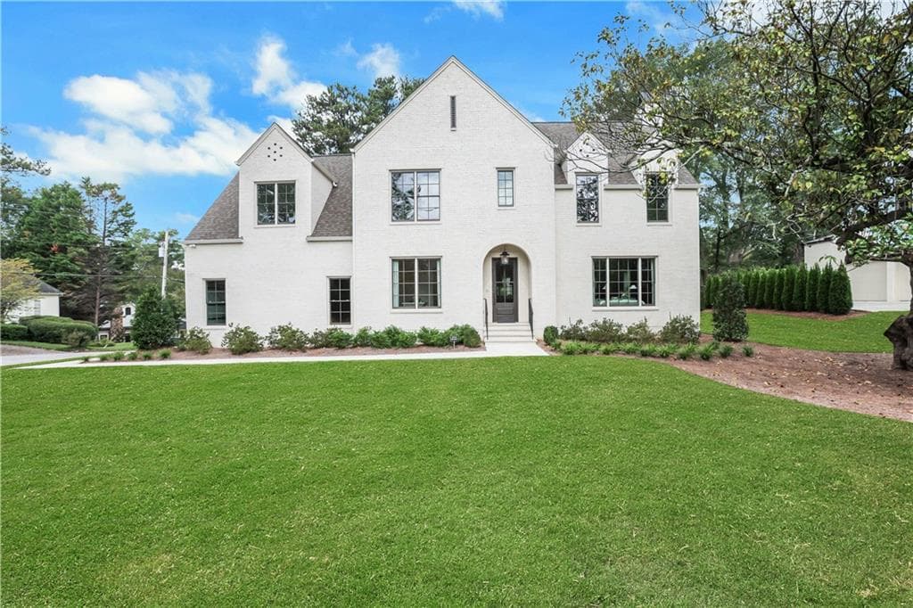 6 bedroom, 6 bathroom, 6,500 sq ft single family residence sold at 3227 Ivanhoe Drive, Atlanta, GA 30327