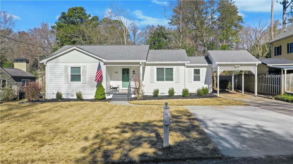 2 bedroom, 1 bathroom single family residence sold at 390 Cascade Drive, Marietta, GA 30064
