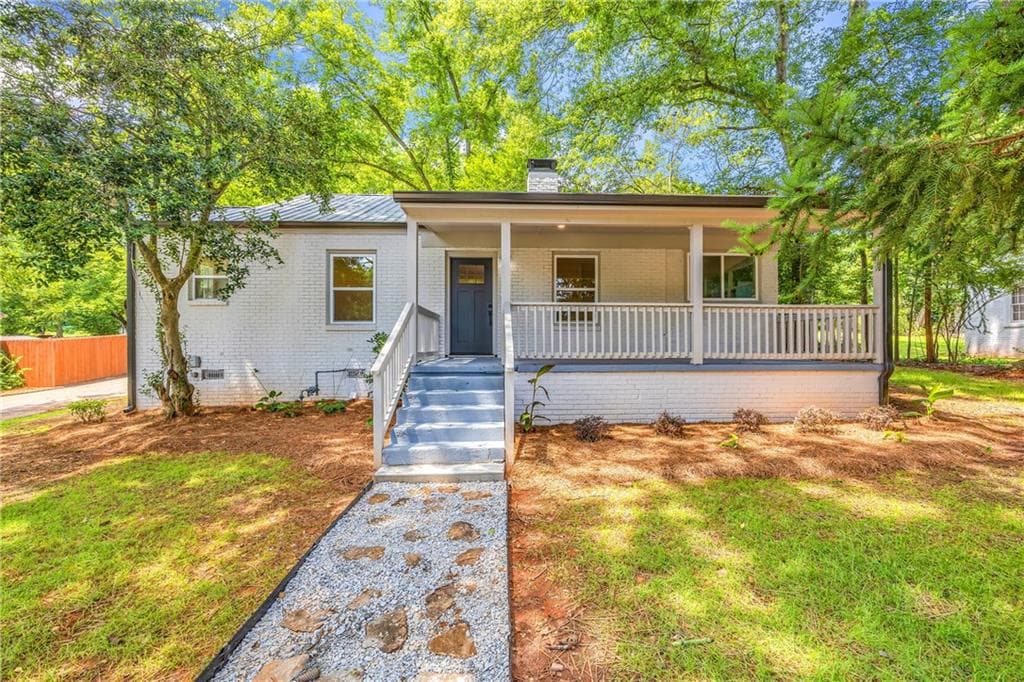 3 bedroom, 2 bathroom single family residence sold at 84 Mahaffey Street, Jefferson, GA 30549