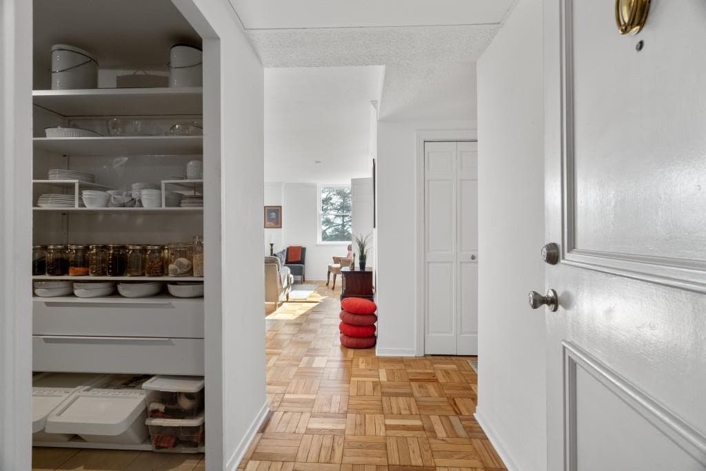 2 bedroom, 2 bathroom condominium sold at 2965 Pharr Court 710, Atlanta, GA 30305