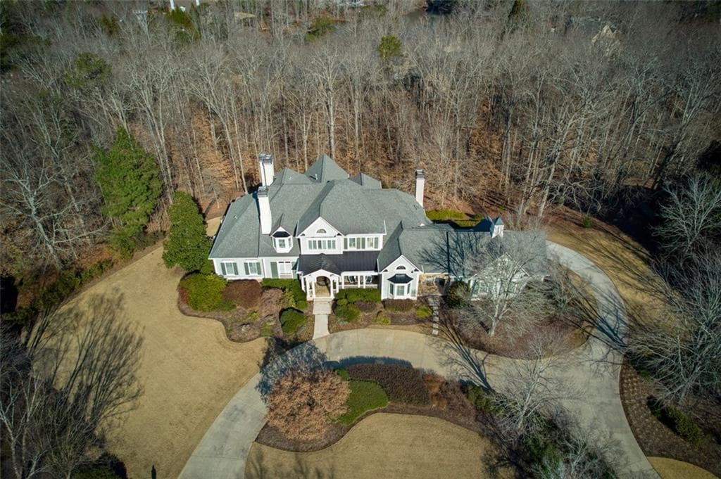 7 bedroom, 9 bathroom single family residence sold at 820 Hedgegate Court, Roswell, GA 30075