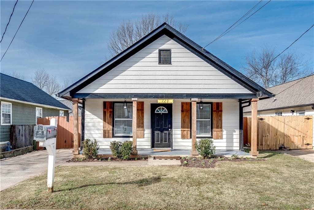 3 bedroom, 2 bathroom, 1,024 sq ft single family residence sold at 729 Grant Terrace, Atlanta, GA 30315