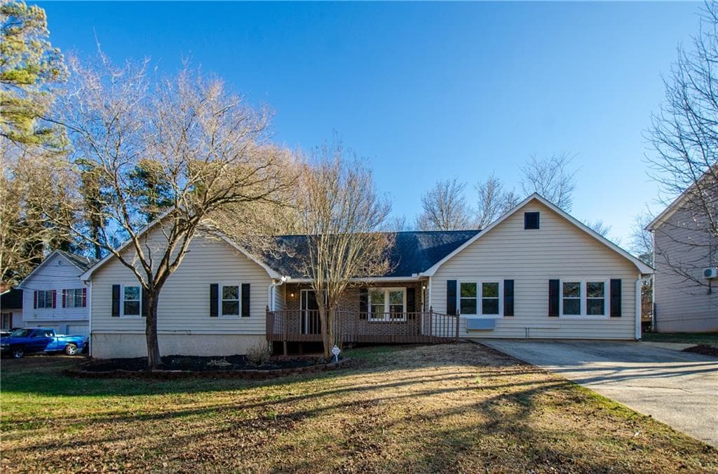 1390 Willow Bend Drive, Snellville, GA 30078 — most recent listing photo