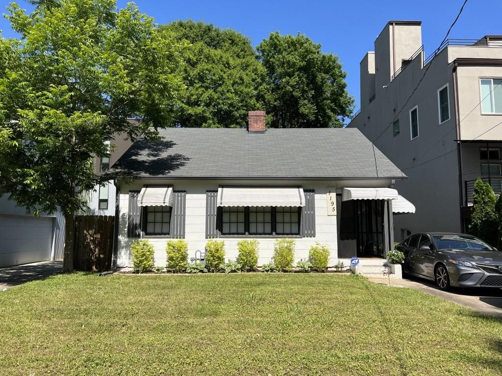 2 bedroom, 1 bathroom, 882 sq ft single family residence sold at 1195 Barnes Street, Atlanta, GA 30318