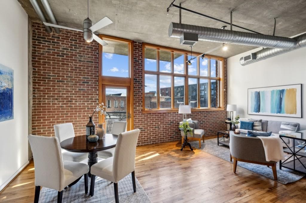 1 bedroom, 1 bathroom condominium sold at 640 Glen Iris Drive 303, Atlanta, GA 30308