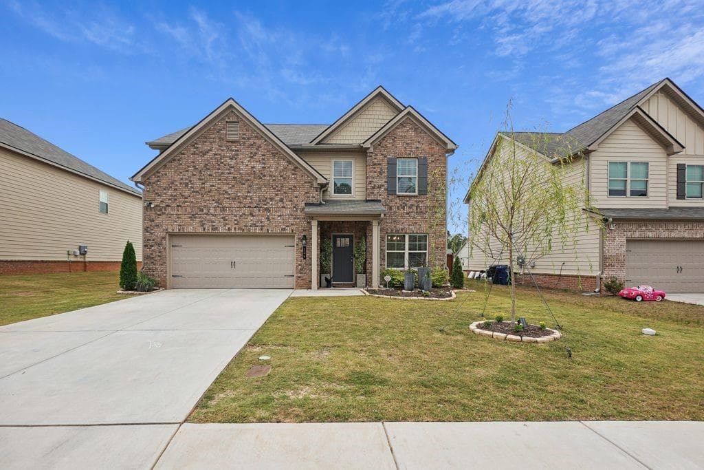 4 bedroom, 3 bathroom single family residence sold at 824 Lakehaven Lane, Loganville, GA 30052