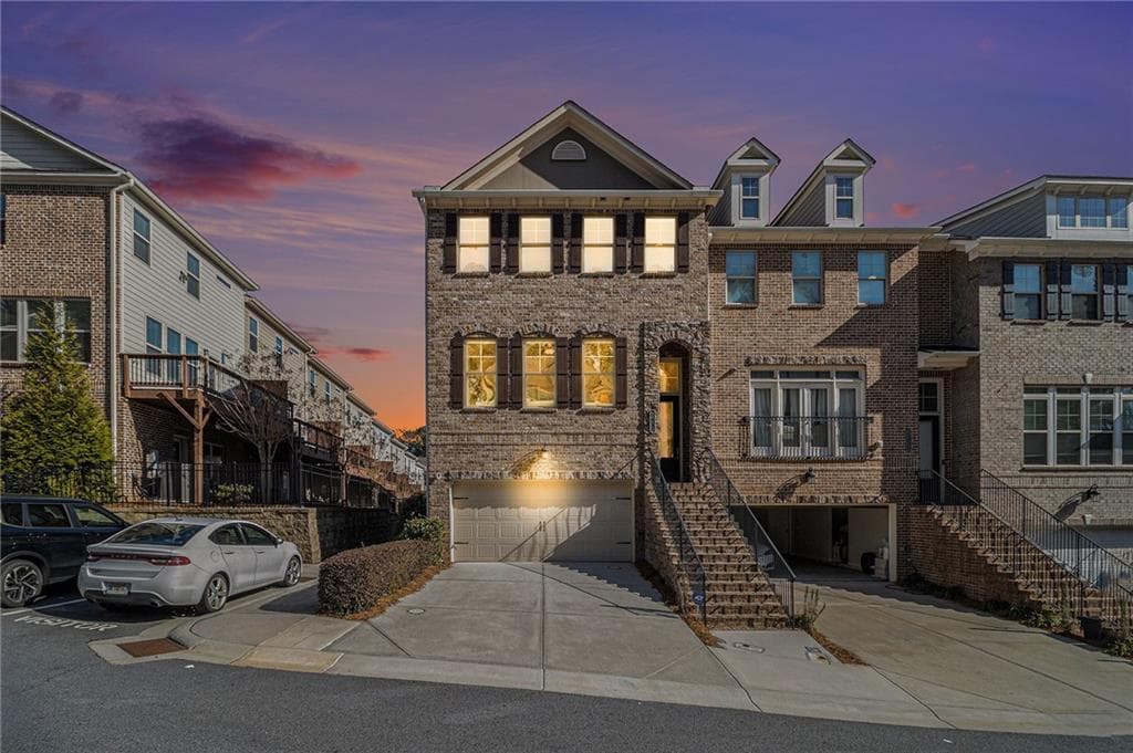 4017 Townsend Lane, Dunwoody, GA 30346 — most recent listing photo