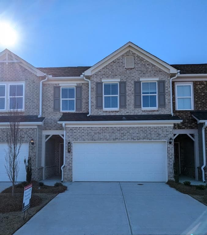 3 bedroom, 3 bathroom, 1,833 sq ft townhouse sold at 893 Pensive Run, Dacula, GA 30019