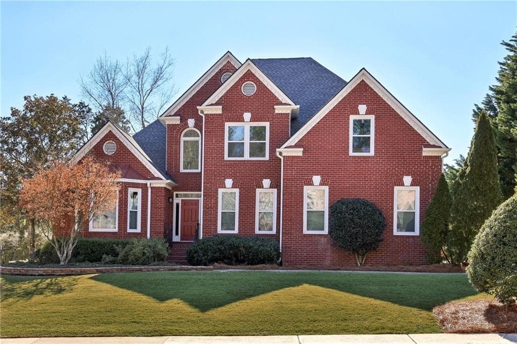 5 bedroom, 4 bathroom single family residence sold at 7130 Fawn Lake Drive, Alpharetta, GA 30005