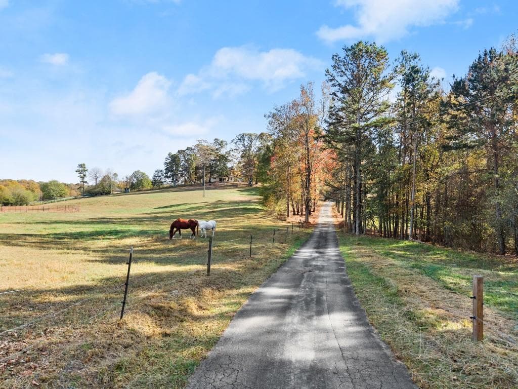 1 bedroom, 2 bathroom single family residence sold at 4402 Clarks Bridge Road, Gainesville, GA 30506