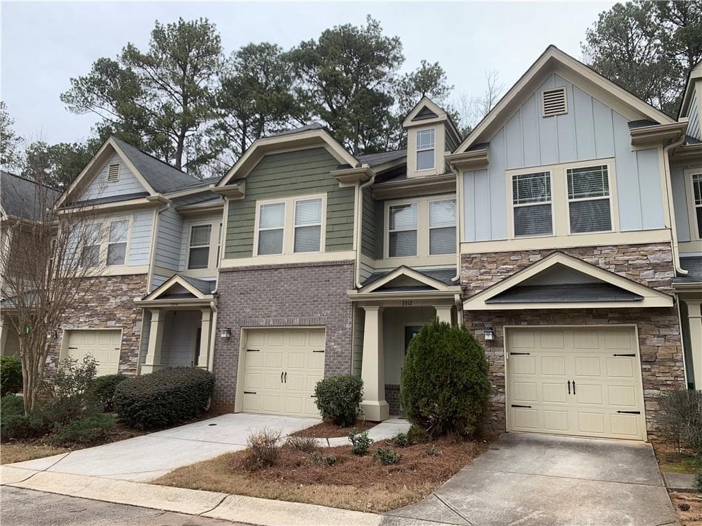3 bedroom, 3 bathroom condominium sold at 3312 Erin Circle, Decatur, GA 30032 — photo 1 of 1