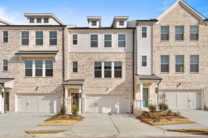 4 bedroom, 4 bathroom townhouse sold at 3813 Thatcher Drive, Marietta, GA 30008