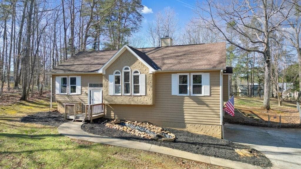 3 bedroom, 2 bathroom, 2,014 sq ft single family residence sold at 15 Indian Woods Drive, Rydal, GA 30171