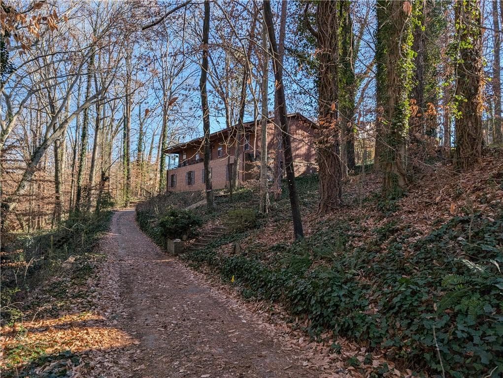 910 Hardwood Court, Stone Mountain, GA 30083 — most recent listing photo