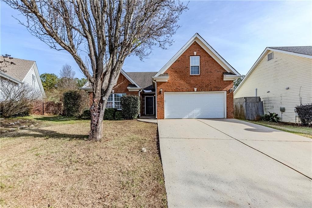 3 bedroom, 2 bathroom single family residence sold at 1708 Queen Victoria Court, Locust Grove, GA 30248