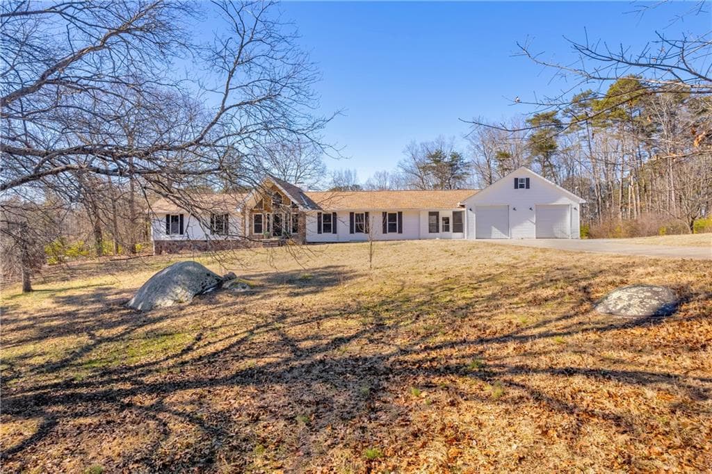3 bedroom, 3 bathroom single family residence sold at 1609 N County Line Road, Lithia Springs, GA 30122