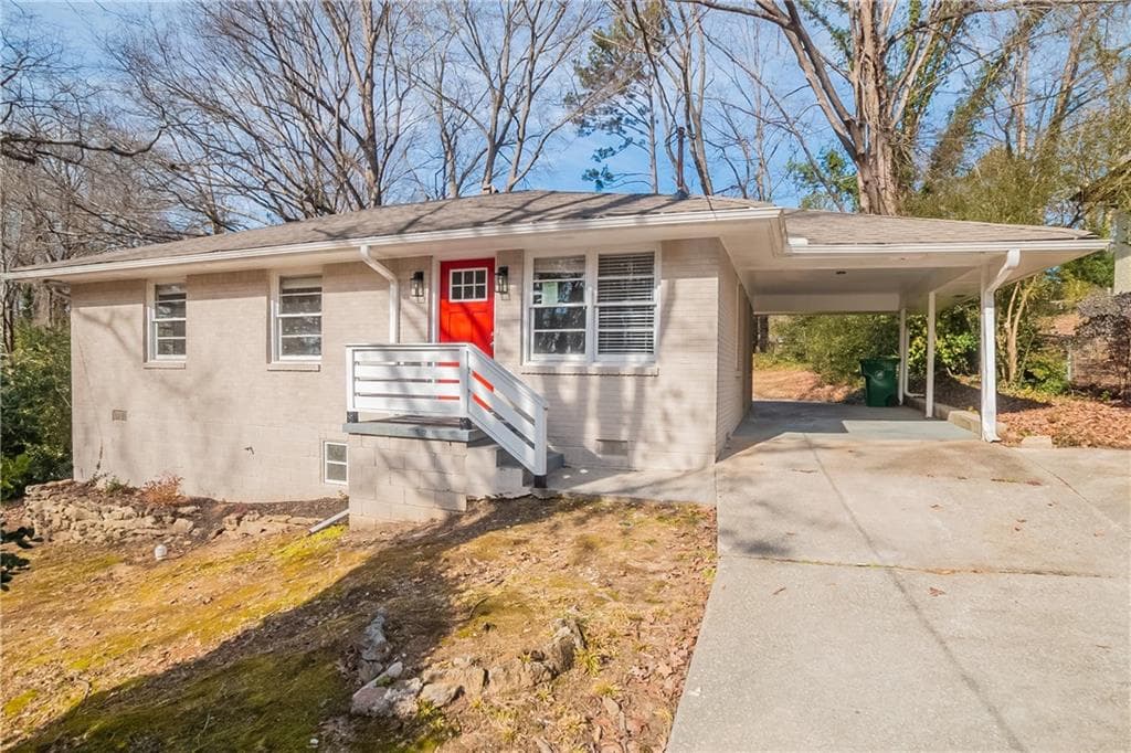 4 bedroom, 1 bathroom, 1,118 sq ft single family residence for sale at 3018 Meadowview Drive, Atlanta, GA 30316 — photo 2