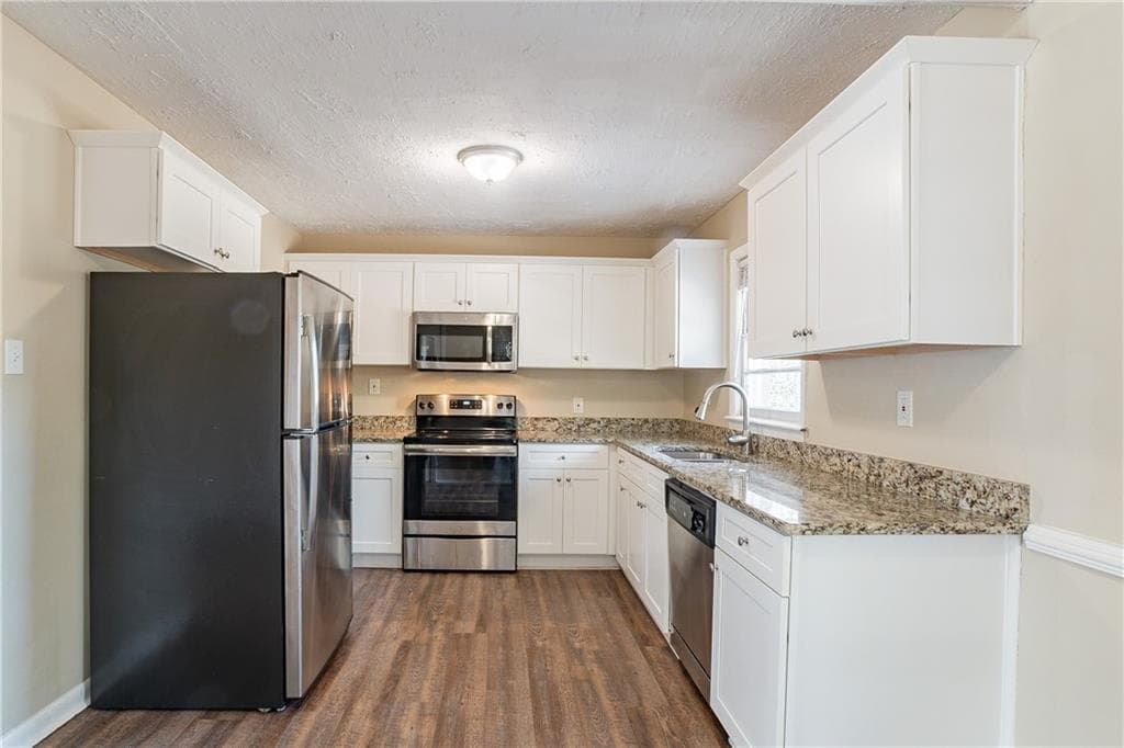 4 bedroom, 1 bathroom, 1,118 sq ft single family residence for sale at 3018 Meadowview Drive, Atlanta, GA 30316 — photo 3