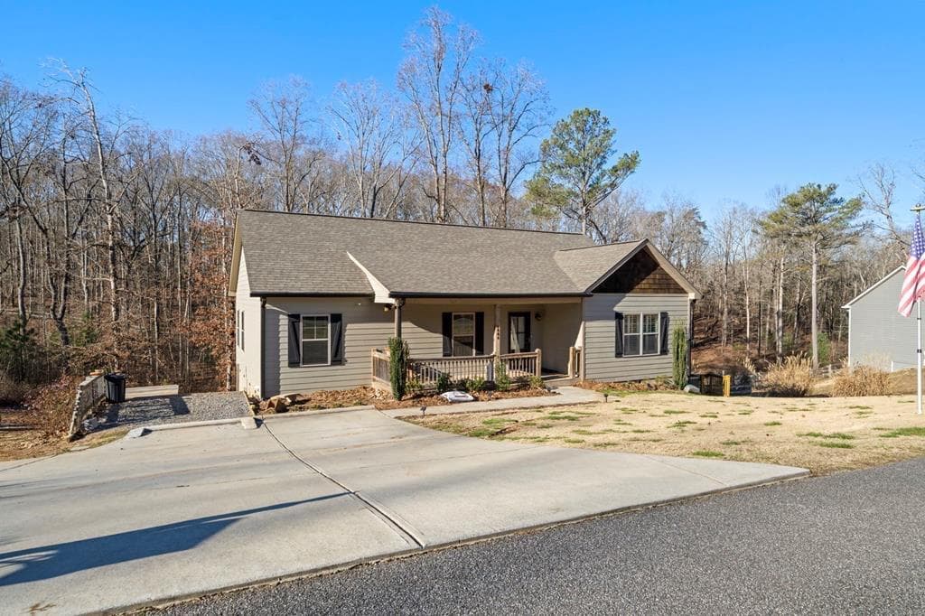 3 bedroom, 2 bathroom single family residence sold at 464 Meadow Circle, Ellijay, GA 30540