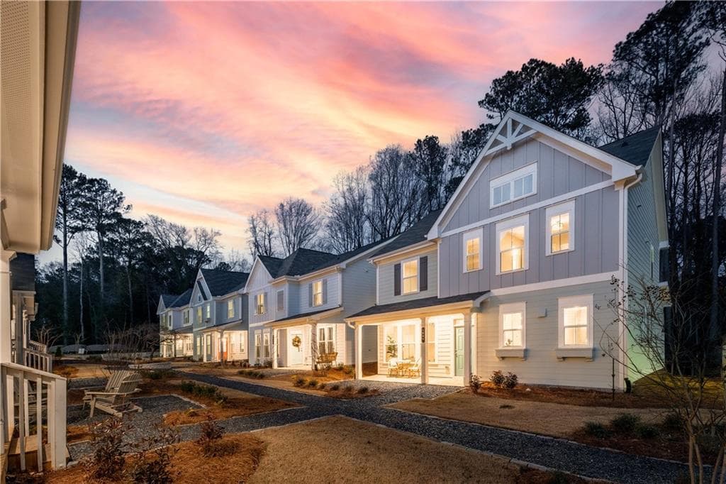 3 bedroom, 3 bathroom single family residence sold at 3798 Cottage Circle, Clarkston, GA 30021