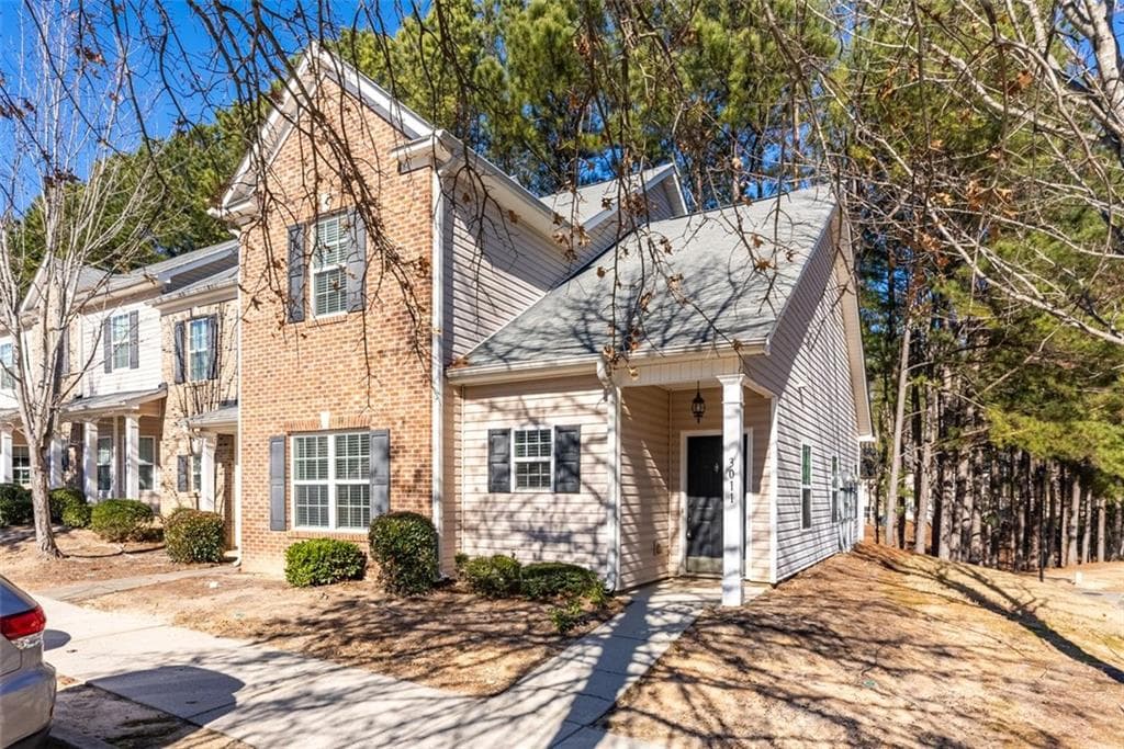 3 bedroom, 3 bathroom townhouse sold at 2555 Flat Shoals Road 3011, South Fulton, GA 30349