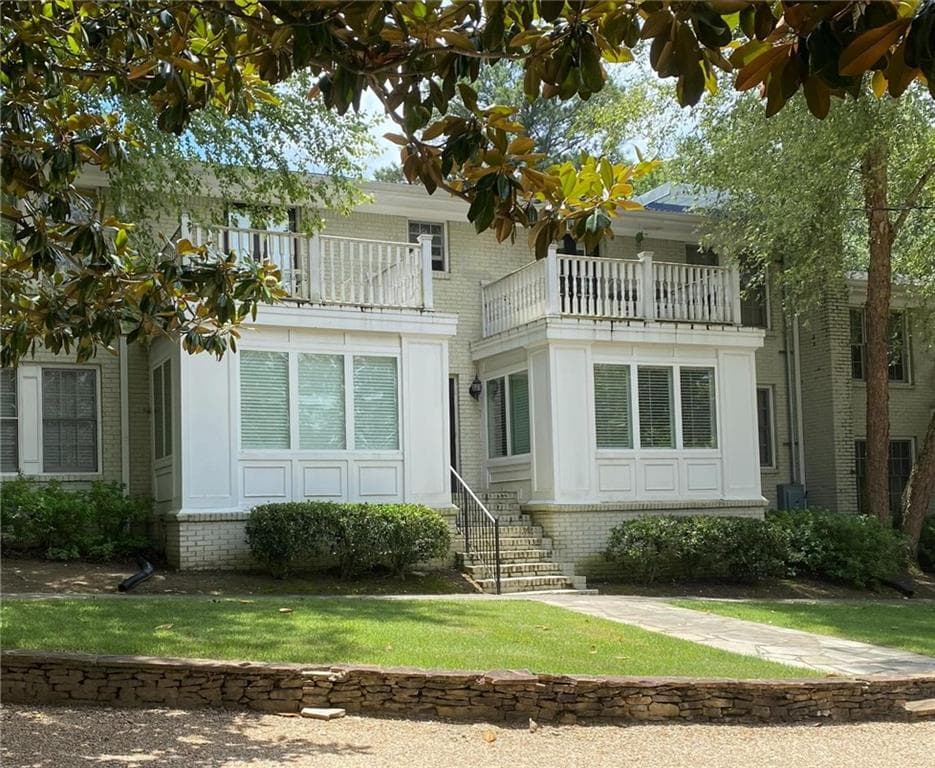 2 bedroom, 1 bathroom, 834 sq ft condominium sold at 1879 Johnson Road 5, Atlanta, GA 30306