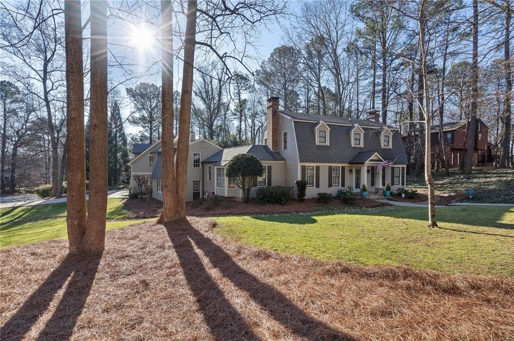 6 bedroom, 6 bathroom single family residence sold at 315 Brandenburgh Circle, Roswell, GA 30075