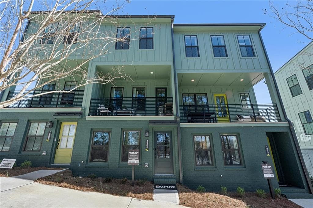 3 bedroom, 3 bathroom townhouse sold at 1413 Cozy Court 261, Atlanta, GA 30315