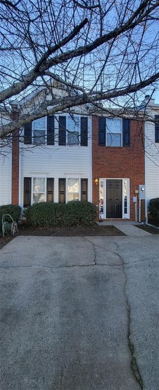 2 bedroom, 3 bathroom, 1,464 sq ft townhouse sold at 4640 Crawford Oaks Drive, Oakwood, GA 30566
