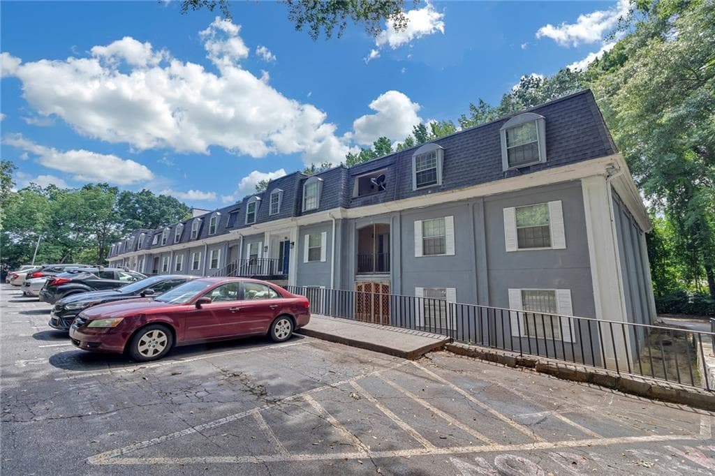 2 bedroom, 2 bathroom condominium sold at 900 Mell Avenue 15A, Clarkston, GA 30021