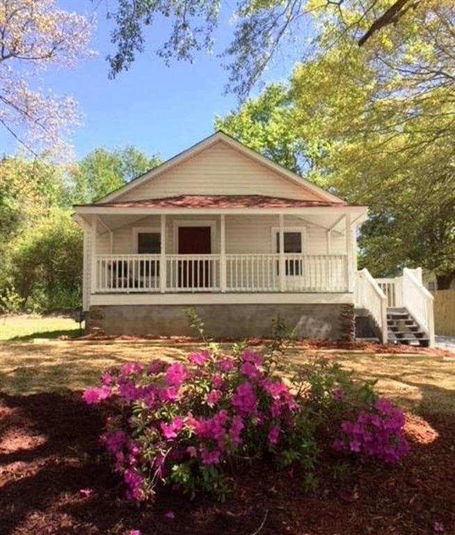 2 bedroom, 1 bathroom single family residence sold at 72 Edwards Street, Toccoa, GA 30577