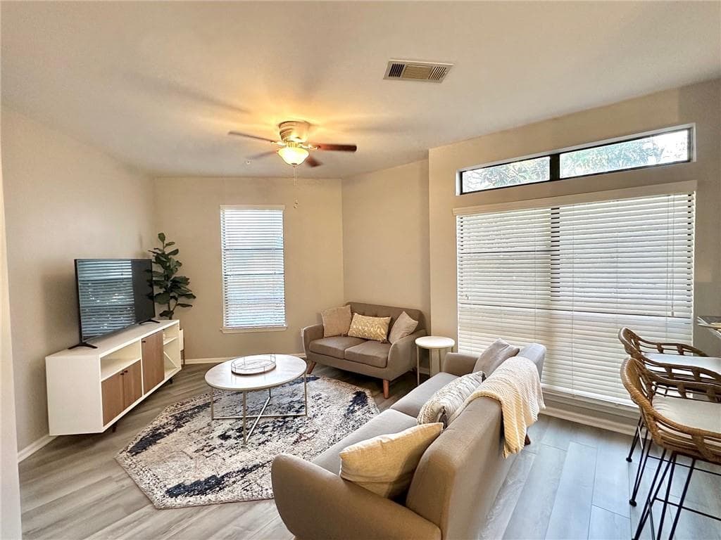 2 bedroom, 2 bathroom condominium sold at 821 Ralph Mcgill Boulevard 3309, Atlanta, GA 30306
