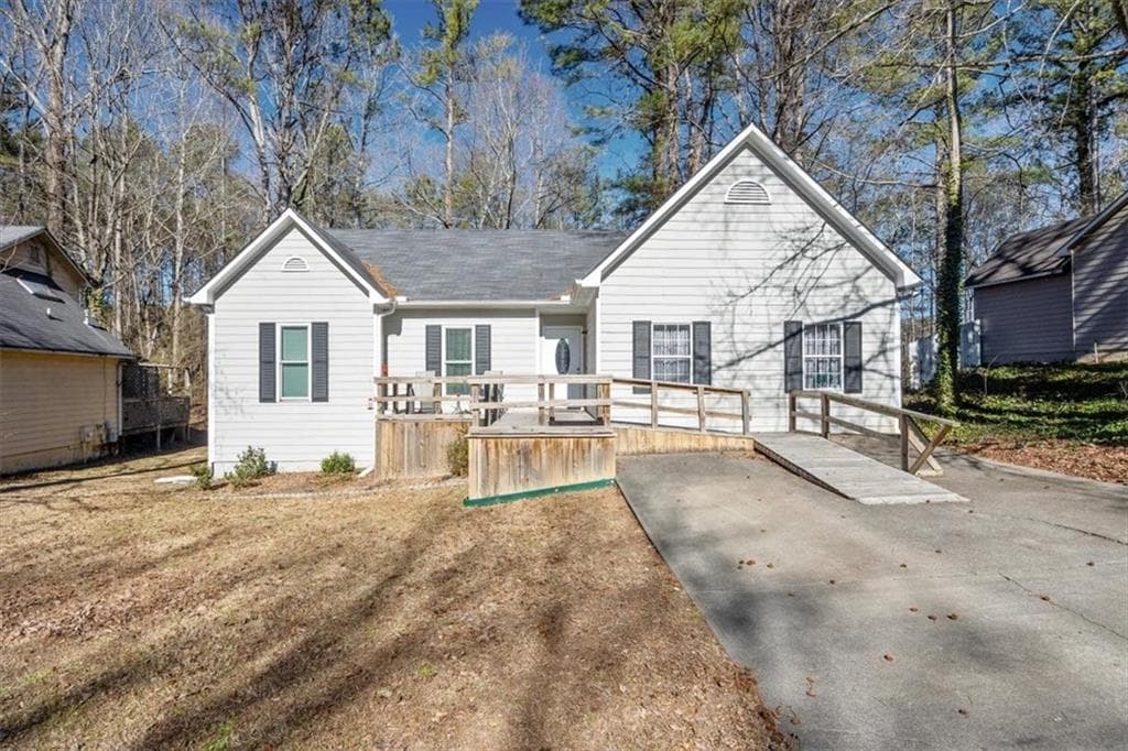 4 bedroom, 2 bathroom single family residence sold at 3702 Sharon Run, Powder Springs, GA 30127