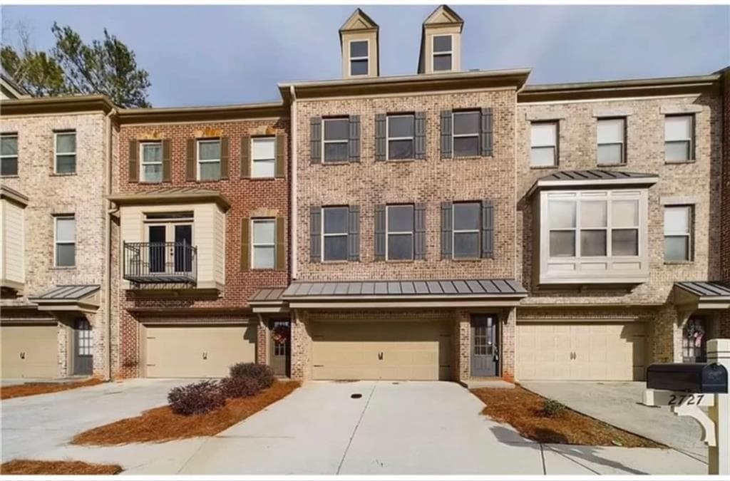 2727 HALLWOOD Lane, Suwanee, GA 30024 — most recent listing photo