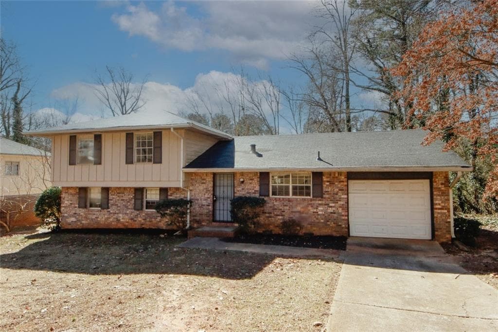 3 bedroom, 2 bathroom, 1,377 sq ft single family residence sold at 4374 Cedar Ridge Trail, Stone Mountain, GA 30083