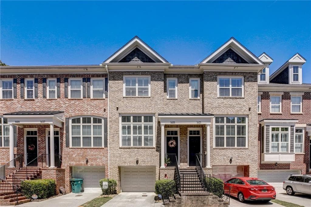 3 bedroom, 4 bathroom, 2,228 sq ft townhouse sold at 1695 Mosaic Way, Smyrna, GA 30080