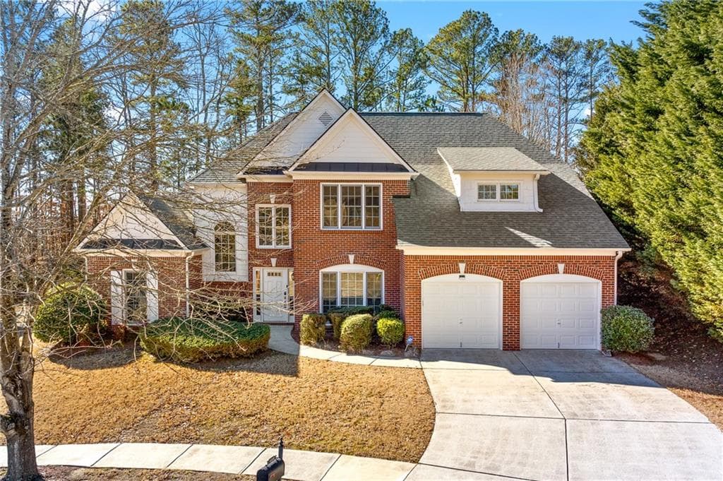 4 bedroom, 4 bathroom single family residence sold at 4008 Creekview Ridge Court, Buford, GA 30518