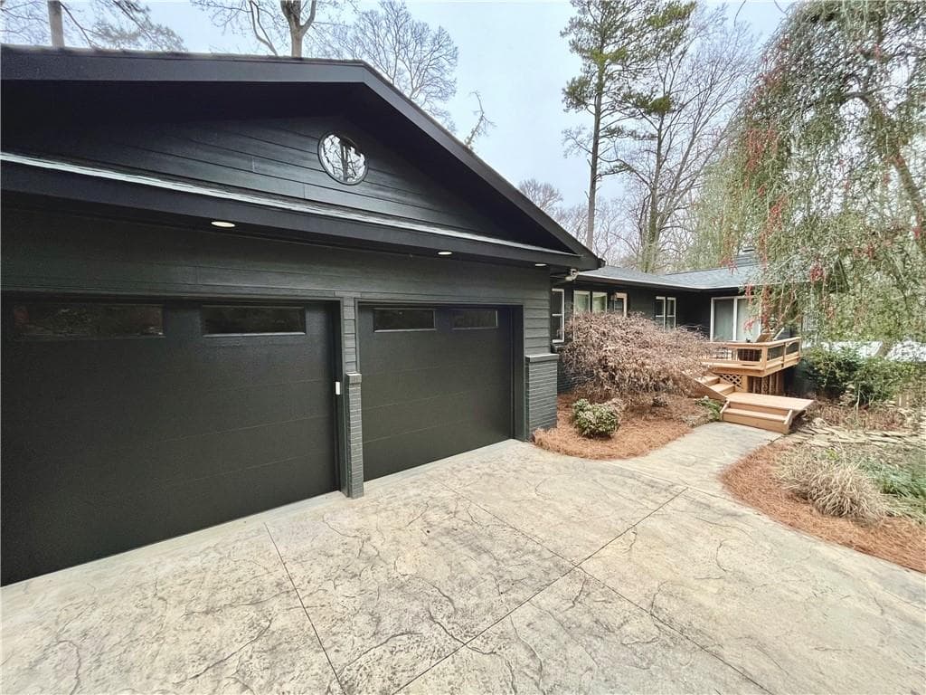 1389 Dogwood Circle, Smyrna, GA 30080 — most recent listing photo