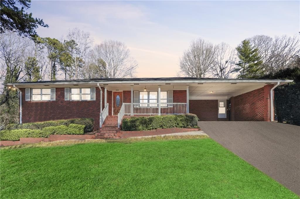 3 bedroom, 2 bathroom, 1,851 sq ft single family residence sold at 3969 Greenview Drive, Oakwood, GA 30566