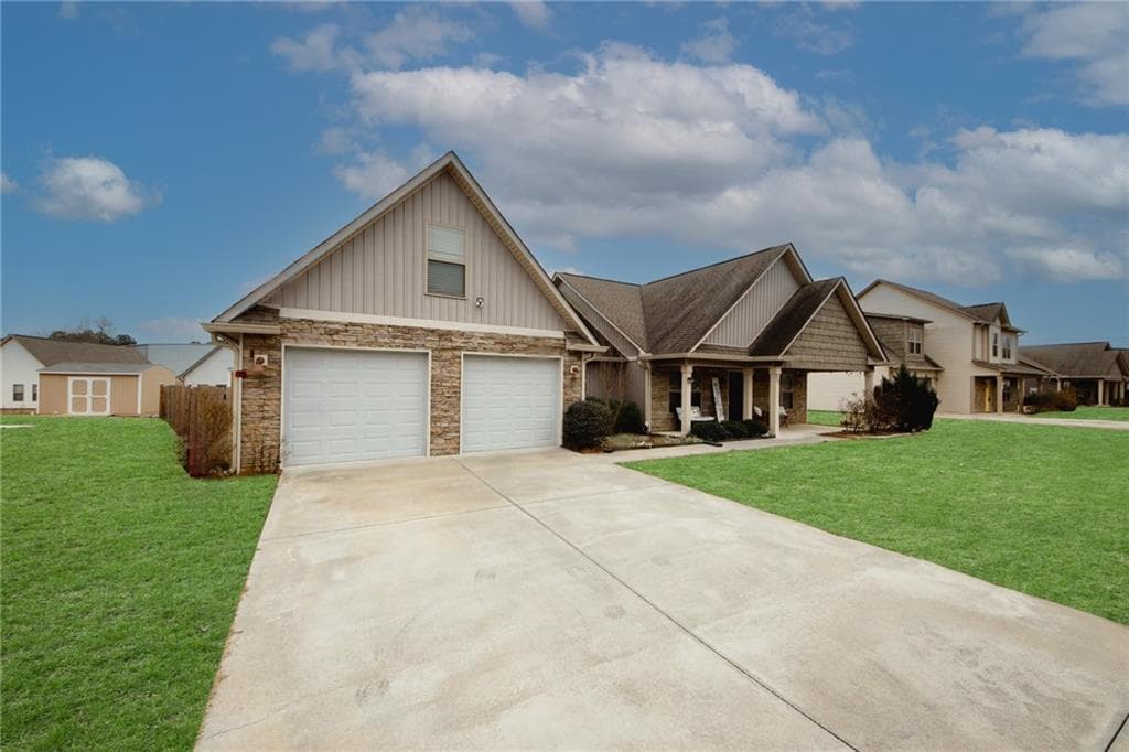 229 Gilmore Circle, Calhoun, GA 30701 — most recent listing photo