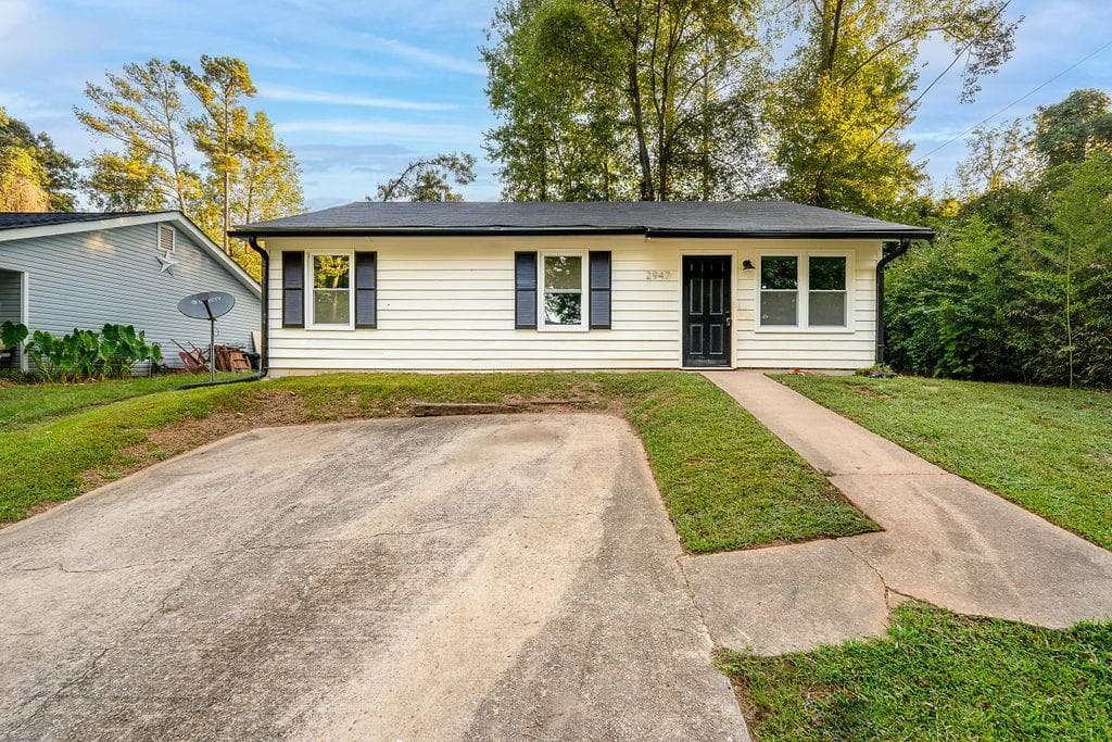 2947 Pebblebrook Drive, Buford, GA 30518 — most recent listing photo