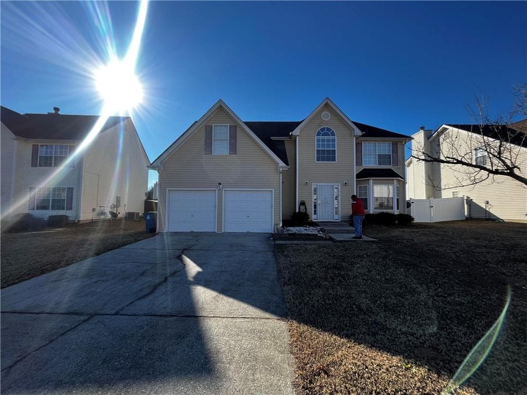 4 bedroom, 3 bathroom single family residence sold at 1224 Labrador Lane, Riverdale, GA 30296