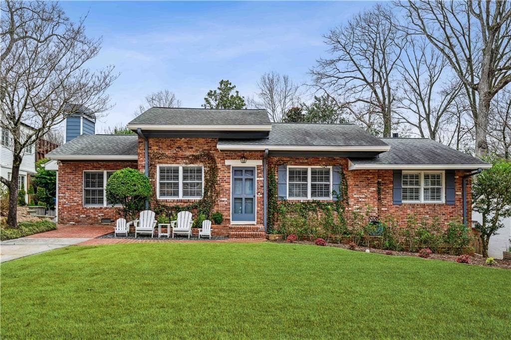 3 bedroom, 3 bathroom, 2,042 sq ft single family residence sold at 1791 Walthall Drive, Atlanta, GA 30318