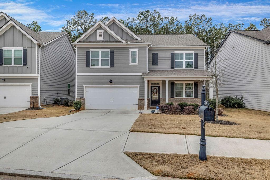 1087 Shadow Glen Drive, Fairburn, GA 30213 — most recent listing photo