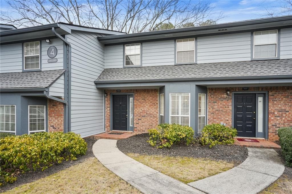 2 bedroom, 3 bathroom, 1,372 sq ft condominium sold at 1119 Weatherstone Drive, Atlanta, GA 30324