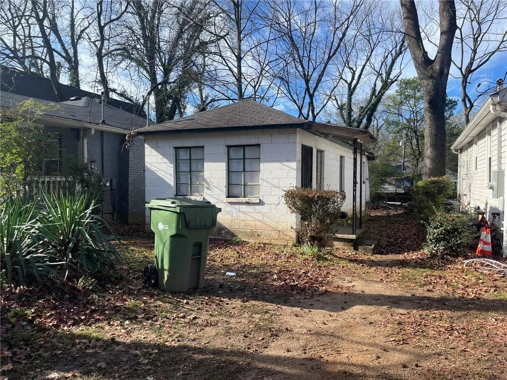 1 bedroom, 1 bathroom, 616 sq ft single family residence sold at 1093 Smith Street, Atlanta, GA 30310
