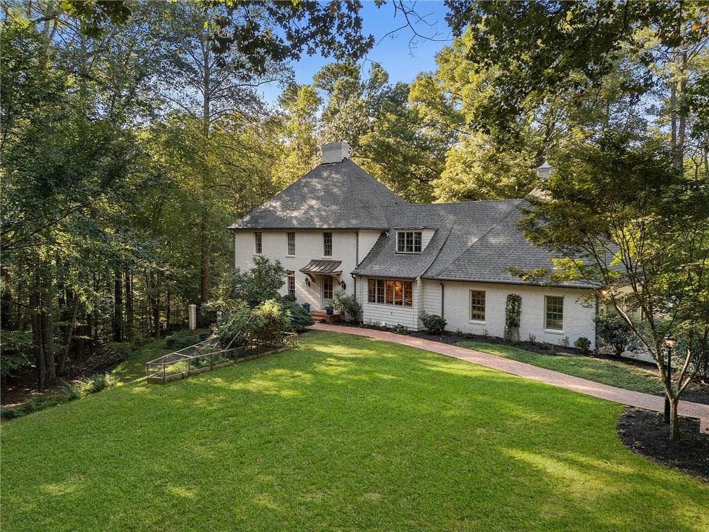 5 bedroom, 7 bathroom single family residence sold at 5735 Winterthur Lane, Atlanta, GA 30328