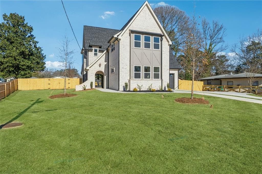 4 bedroom, 3 bathroom, 2,332 sq ft single family residence sold at 635 San Fernando Drive, Smyrna, GA 30080