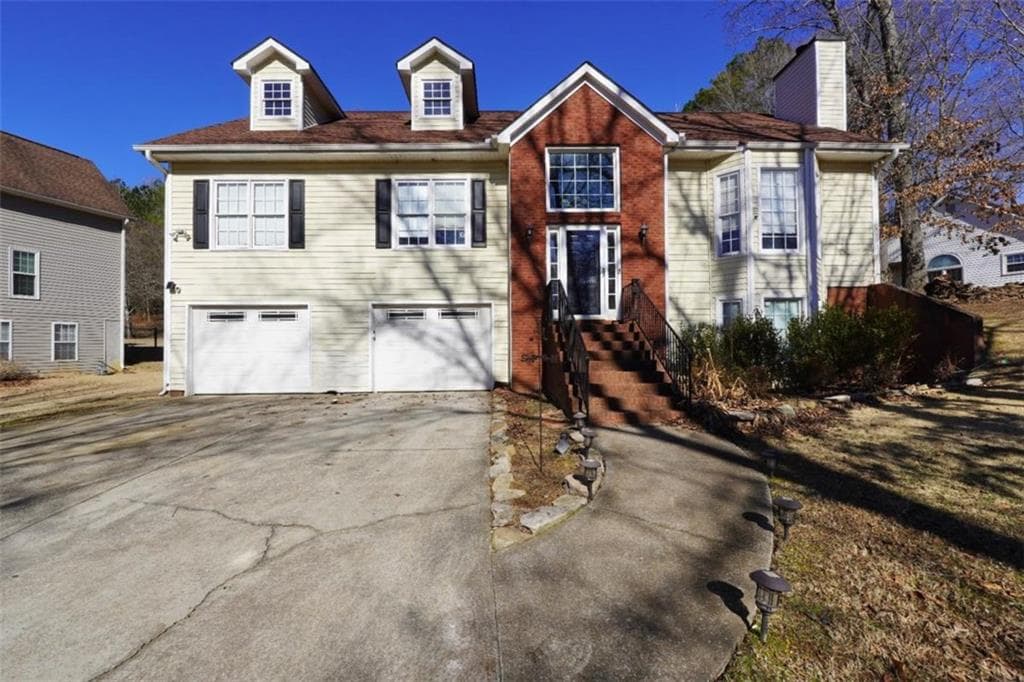 5 bedroom, 3 bathroom single family residence sold at 123 Hollow Springs Drive, Hiram, GA 30141